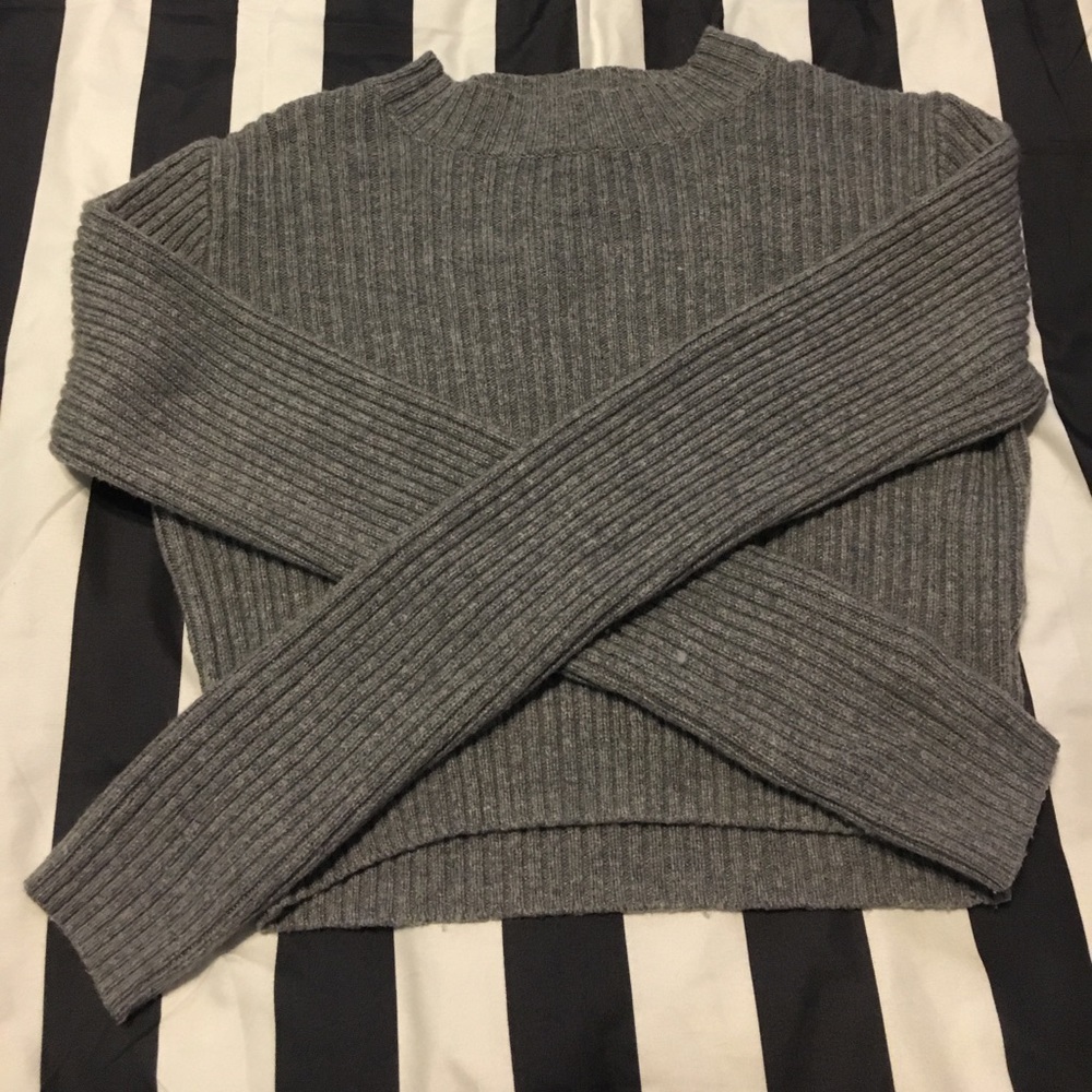 brandy melville grey sweater